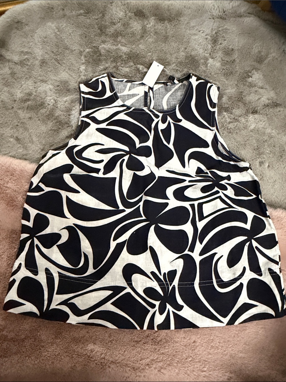 Madewell Black and White Abstract Floral Sleeveless Top